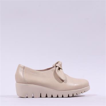 Wonders San Marino Bow Tie Wedge - Beige Leather